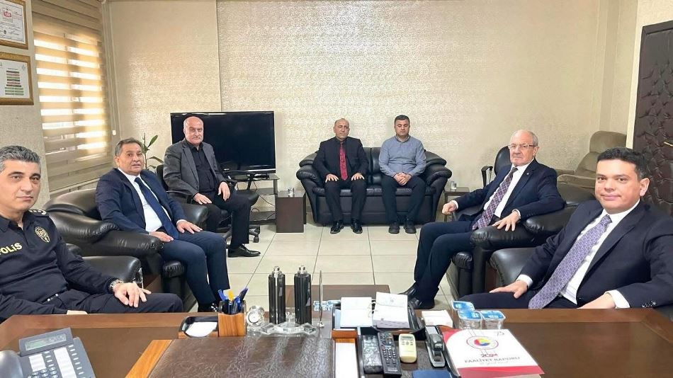 KAYMAKAMIMIZ ABDULLAH �AH�N, BORSAMIZI Z�YARET ETT�.