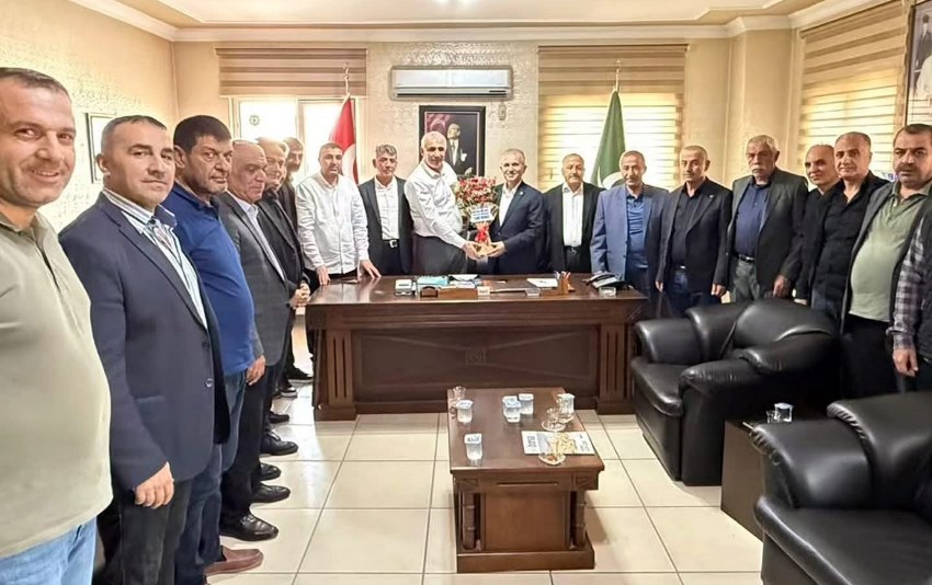 KIZILTEPE ZAH�REC�LER DERNE�� BA�KANI MEHMET �ER�F �TER�DEN, KIZILTEPE T�CARET BORSASI BA�KANI ZEYNEDD�N BOZDEM�R�E HAYIRLI OLSUN Z�YARET�